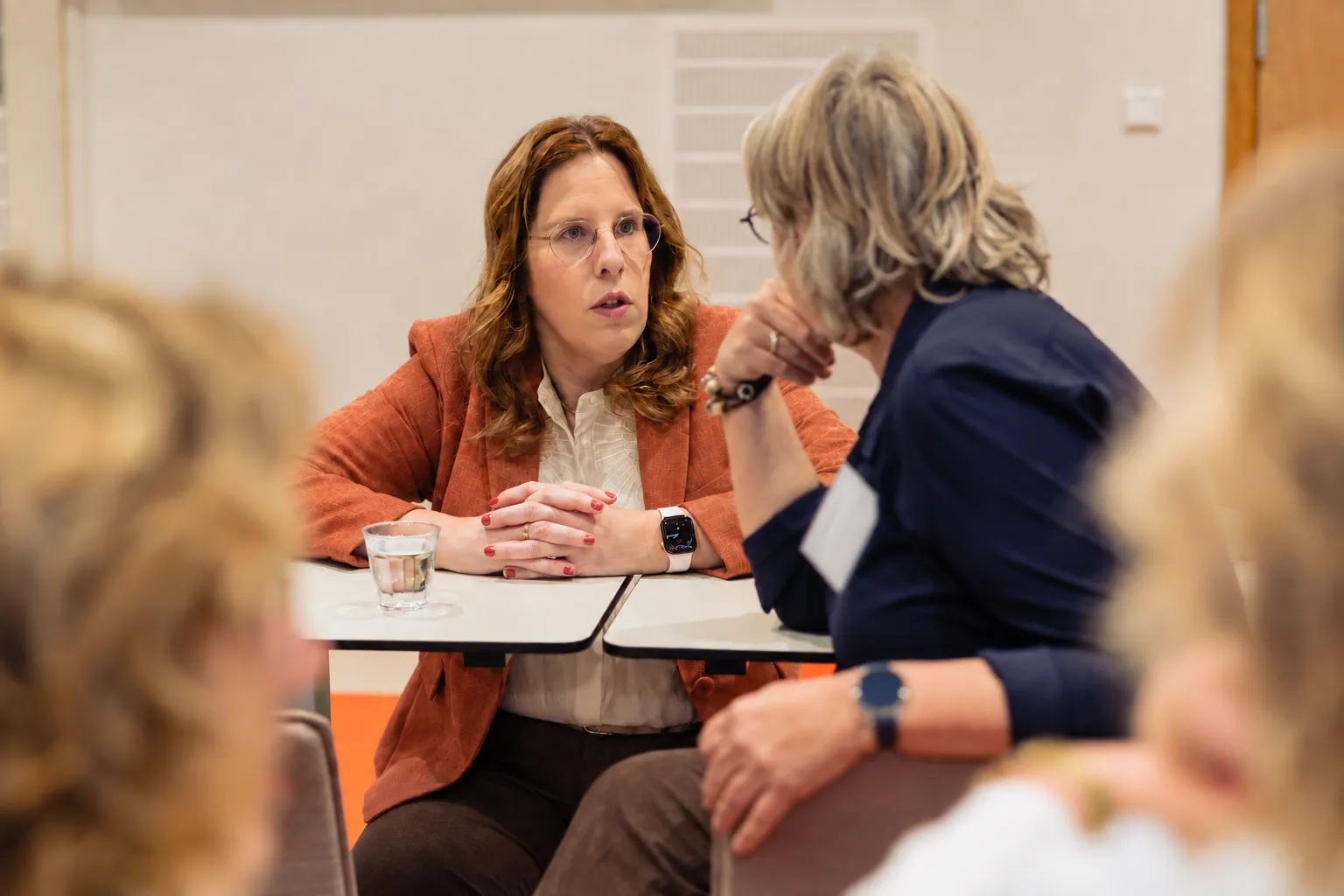 Judith Pleysier in een individueel gesprek